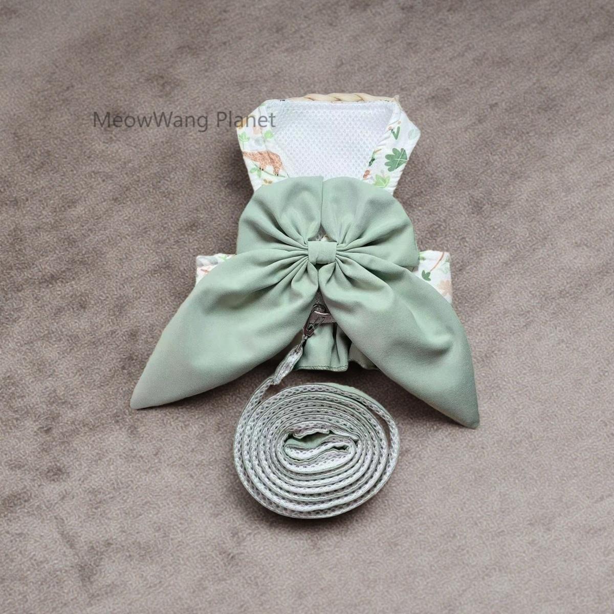 FieryFur Elegant Bowknot Pet Harness & Leash Set – Adjustable Half-Vest Design for Cats & Small Dogs