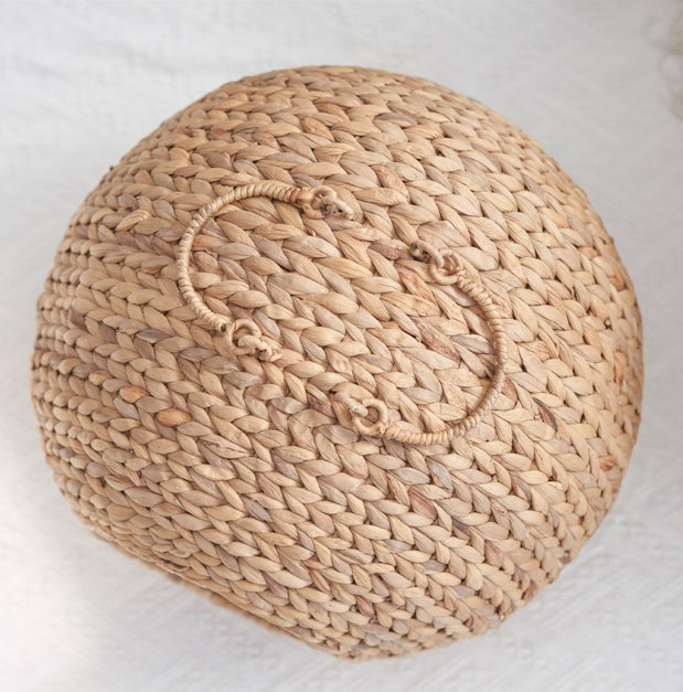 Gertrude Woven Water Hyacinth Cat Bed – Natural Rattan Design with Handle